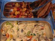 Mancare gatita Banu Manta